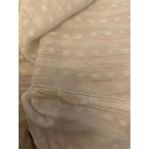 Akemi + Kin Anthropologie women white dotted textured 3/4 sleeve button blouse S - Picture 9 of 9